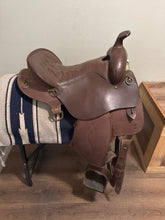 Load image into Gallery viewer, 16.5” Roundtree Western Saddle