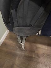 Load image into Gallery viewer, 16” Wintec Dressage Saddle