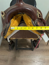 Load image into Gallery viewer, 15” Imas Gaited Saddle