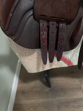 Load image into Gallery viewer, 16.5” Ovation Adjustable AP Saddle