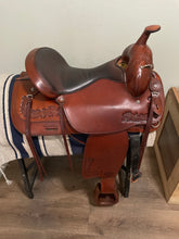 Load image into Gallery viewer, 16” Hereford Tex Tan Flex Western Saddle