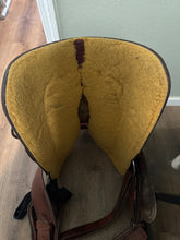 Load image into Gallery viewer, 15” Crates Western Saddle