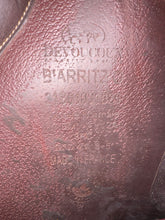 Load image into Gallery viewer, 17” Devoucoux Biarritz English Jump Saddle