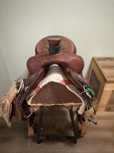 Load image into Gallery viewer, 16" Double J Roping Saddle