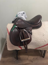 Load image into Gallery viewer, 16.5 Loxley Bliss English Saddle