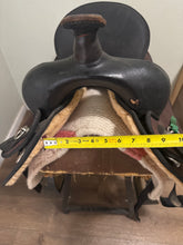 Load image into Gallery viewer, 16.5” Abetta Hybrid Western Saddle