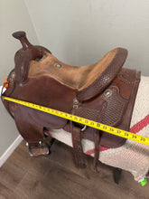 Load image into Gallery viewer, 17” McDaniels Roping  Saddle
