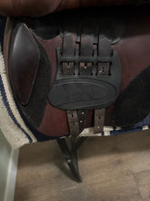 Load image into Gallery viewer, 17” Equiline Jump Saddle