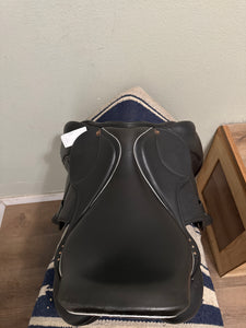 18” Fluffs Custom Event Saddle