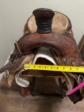 Load image into Gallery viewer, 15.5 Billy Cook Western Rope Saddle