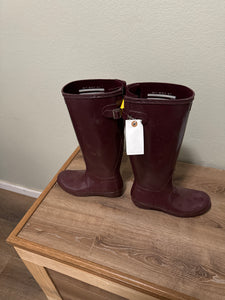 7 Med Burgundy Hunter Rain Boots