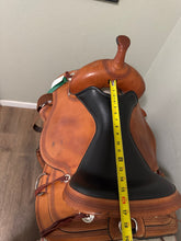 Load image into Gallery viewer, 16” Circle Y Pioneer Flex Western Saddle