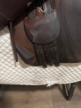 Load image into Gallery viewer, 17” Antares Jump Saddle