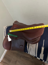 Load image into Gallery viewer, 15 3/4” HDR Jump Saddle