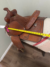 Load image into Gallery viewer, 15” Hereford Textan Western Saddle