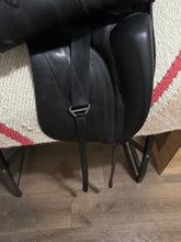 Load image into Gallery viewer, 18” Sattlerei Dresch Dressage Saddle