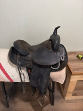 Load image into Gallery viewer, 15” Blk Big Horn Hybrid Western Saddle
