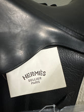 Load image into Gallery viewer, 17” Hermes Corlandus Monoflap Dressage Saddle