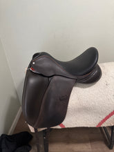 Load image into Gallery viewer, 17.5” Custom Steffen Peters Advantage Dressage Saddle
