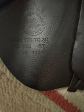 Load image into Gallery viewer, 17.5” CWD SE001 English Jump Saddle