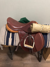 Load image into Gallery viewer, 17” Rodrigo Pessoa Jump Saddle