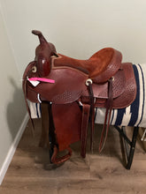 Load image into Gallery viewer, 15” Dakota Saddlery Western Saddle