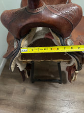 Load image into Gallery viewer, 15” Hereford Textan Western Saddle