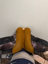 Load image into Gallery viewer, 16” Queensland Outrider Australian Saddle