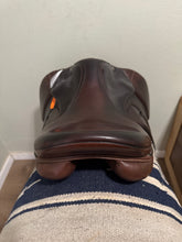 Load image into Gallery viewer, 17” Equiline Jump Saddle