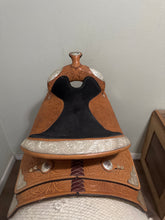 Load image into Gallery viewer, 16” Circle Y Show Saddle
