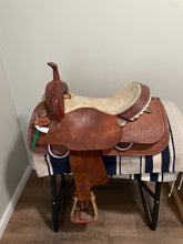 Load image into Gallery viewer, 16” Tex Tan Cutting Saddle