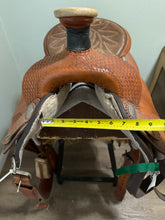 Load image into Gallery viewer, 16” Saddle King Ranch Western Saddle