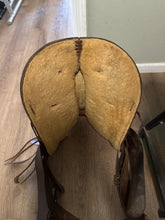 Load image into Gallery viewer, 14” Round Skirt Western Saddle