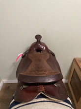 Load image into Gallery viewer, 15” American Saddlery Round Skirt Western Saddle