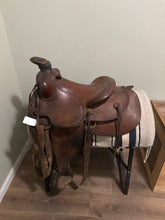 Load image into Gallery viewer, 13” Porter Western Saddle