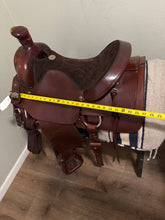 Load image into Gallery viewer, 16” Big Horn Western Saddle