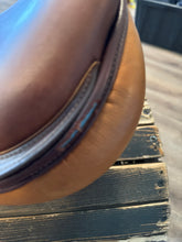 Load image into Gallery viewer, 17” Pessoa Jump Saddle