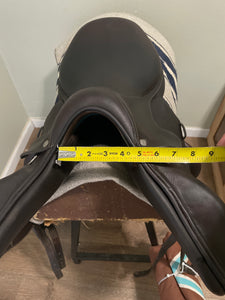 17.5” Voltaire Lexington Monoflap Jump Saddle