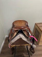 Load image into Gallery viewer, 15.5” Easy Rider Endurance Saddle