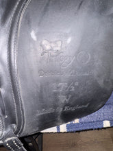 Load image into Gallery viewer, 17.5” W Trilogy Dressage Saddle