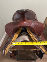 Load image into Gallery viewer, 15” Crates Western Saddle