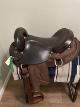 Load image into Gallery viewer, 16.5” Big Horn Hybrid  Endurance Saddle