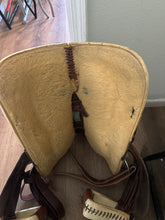 Load image into Gallery viewer, 16” Circle Y Barrel Saddle