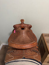 Load image into Gallery viewer, 15” Hereford TexTan Western Saddle
