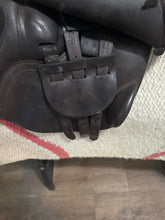 Load image into Gallery viewer, 17” Albion English Jump Saddle