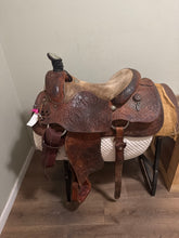 Load image into Gallery viewer, 15.5 Billy Cook Western Rope Saddle