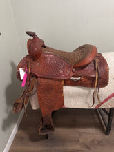 Load image into Gallery viewer, 15” Western Saddle