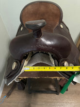 Load image into Gallery viewer, 16” Royal King Western Saddle