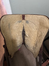 Load image into Gallery viewer, 15.5 Billy Cook Western Rope Saddle
