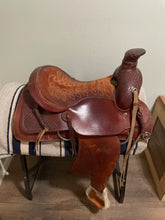 Load image into Gallery viewer, 16” D Bar M Roping Saddle